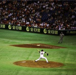 thumbnail_Go to a Baseball game in Tokyo